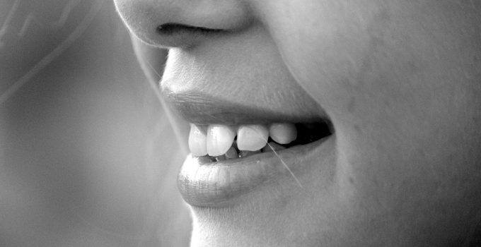 Qual o significado de sonhar com dente branco?