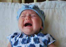 Qual o significado de sonhar com bebê chorando?